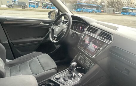 Volkswagen Tiguan II, 2020 год, 2 599 000 рублей, 5 фотография