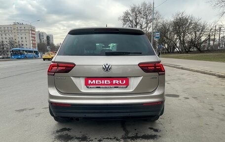 Volkswagen Tiguan II, 2020 год, 2 599 000 рублей, 9 фотография