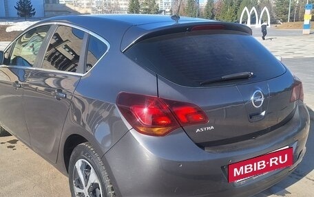 Opel Astra J, 2011 год, 670 000 рублей, 7 фотография