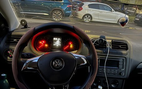 Volkswagen Polo VI (EU Market), 2017 год, 800 000 рублей, 12 фотография