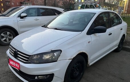Volkswagen Polo VI (EU Market), 2017 год, 800 000 рублей, 2 фотография