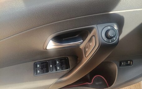 Volkswagen Polo VI (EU Market), 2011 год, 590 000 рублей, 7 фотография