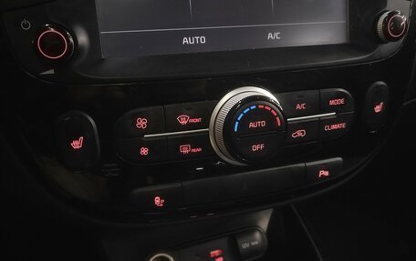 KIA Soul II рестайлинг, 2018 год, 1 680 000 рублей, 15 фотография