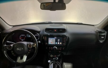 KIA Soul II рестайлинг, 2018 год, 1 680 000 рублей, 10 фотография