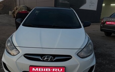 Hyundai Solaris II рестайлинг, 2013 год, 850 000 рублей, 1 фотография