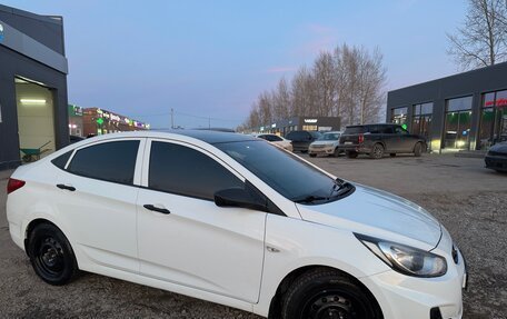 Hyundai Solaris II рестайлинг, 2013 год, 850 000 рублей, 3 фотография