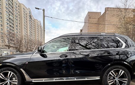 BMW X7, 2022 год, 15 000 000 рублей, 3 фотография