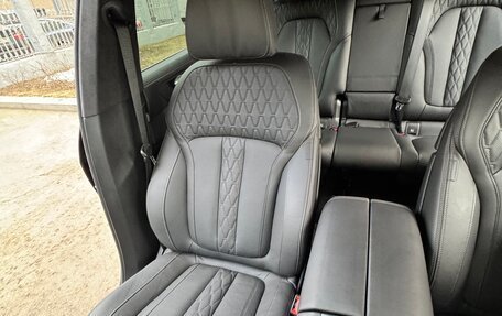 BMW X7, 2022 год, 15 000 000 рублей, 30 фотография