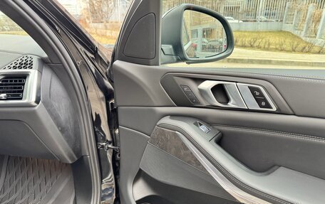 BMW X7, 2022 год, 15 000 000 рублей, 29 фотография