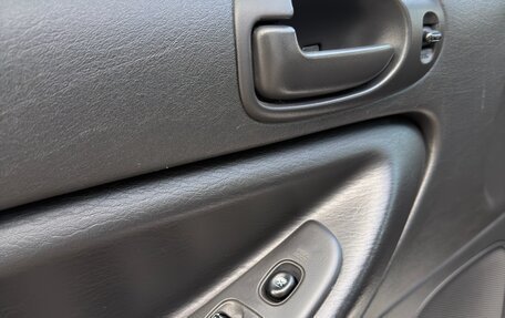 Dodge Stratus II, 2004 год, 295 000 рублей, 36 фотография