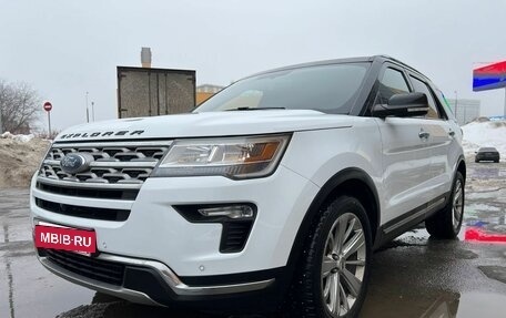 Ford Explorer VI, 2018 год, 2 750 000 рублей, 2 фотография