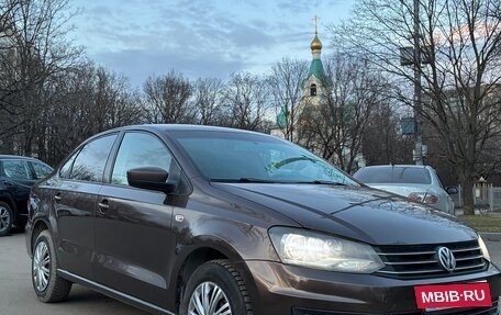 Volkswagen Polo VI (EU Market), 2015 год, 865 000 рублей, 2 фотография