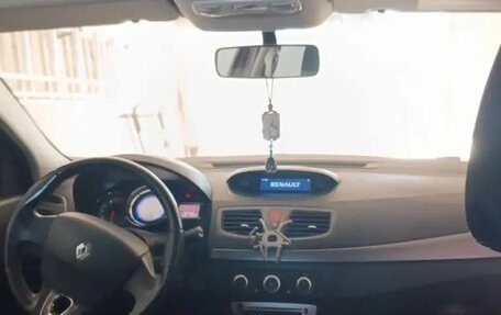 Renault Fluence I, 2014 год, 750 000 рублей, 2 фотография