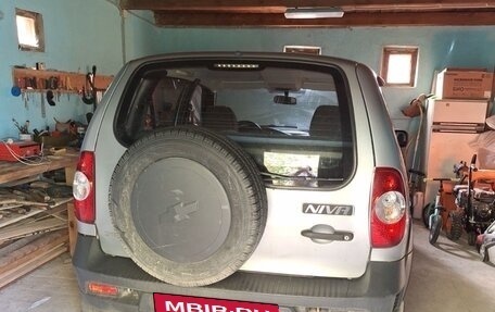 Chevrolet Niva I рестайлинг, 2013 год, 600 000 рублей, 2 фотография