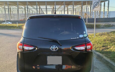 Toyota Sienta II, 2019 год, 1 750 000 рублей, 2 фотография