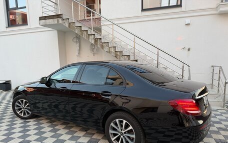 Mercedes-Benz E-Класс, 2020 год, 2 750 000 рублей, 9 фотография