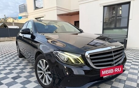 Mercedes-Benz E-Класс, 2020 год, 2 750 000 рублей, 4 фотография