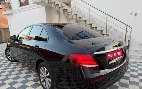 Mercedes-Benz E-Класс, 2020 год, 2 750 000 рублей, 8 фотография
