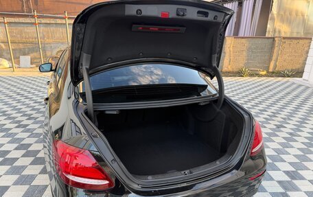 Mercedes-Benz E-Класс, 2020 год, 2 750 000 рублей, 15 фотография