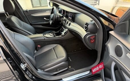 Mercedes-Benz E-Класс, 2020 год, 2 750 000 рублей, 14 фотография