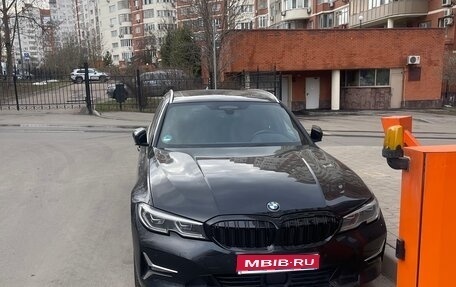 BMW 3 серия, 2019 год, 3 200 000 рублей, 1 фотография