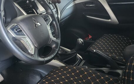 Mitsubishi Pajero Sport II рестайлинг, 2016 год, 3 000 000 рублей, 8 фотография