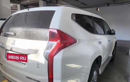 Mitsubishi Pajero Sport II рестайлинг, 2016 год, 3 000 000 рублей, 4 фотография