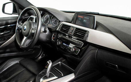 BMW 3 серия, 2018 год, 3 095 000 рублей, 10 фотография