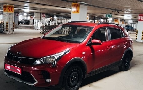 KIA Rio IV, 2021 год, 1 590 000 рублей, 1 фотография