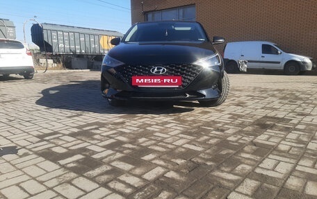 Hyundai Solaris II рестайлинг, 2021 год, 1 200 000 рублей, 5 фотография