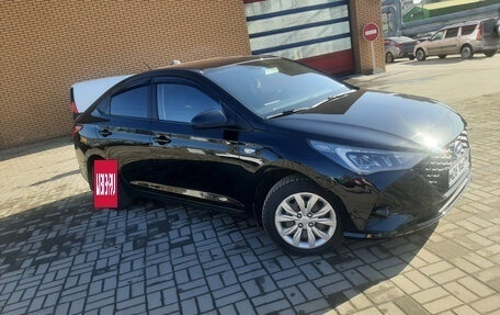 Hyundai Solaris II рестайлинг, 2021 год, 1 200 000 рублей, 6 фотография