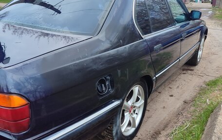 BMW 7 серия, 1988 год, 300 000 рублей, 3 фотография