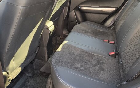 Suzuki Vitara II рестайлинг, 2021 год, 2 100 000 рублей, 6 фотография