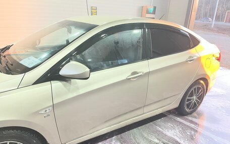Hyundai Solaris II рестайлинг, 2013 год, 650 000 рублей, 2 фотография