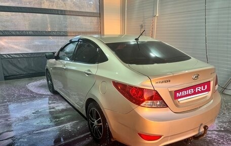 Hyundai Solaris II рестайлинг, 2013 год, 650 000 рублей, 5 фотография