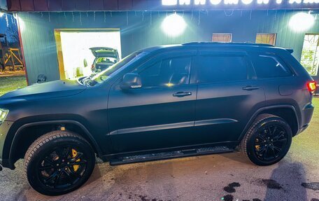 Jeep Grand Cherokee, 2013 год, 2 000 000 рублей, 2 фотография