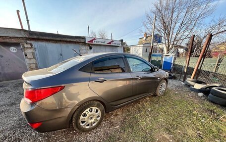 Hyundai Solaris II рестайлинг, 2015 год, 1 300 000 рублей, 4 фотография