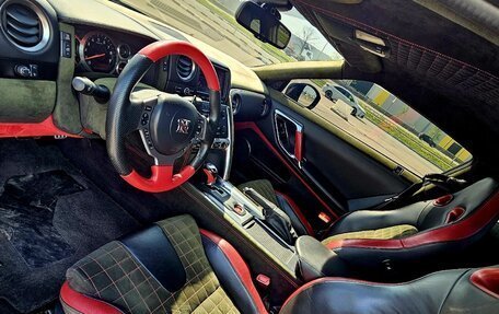 Nissan GT-R, 2010 год, 5 250 000 рублей, 14 фотография