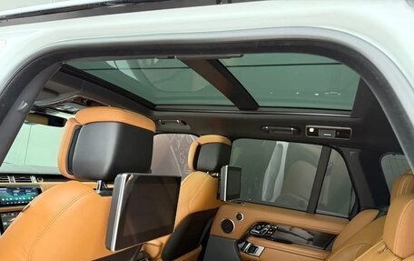 Land Rover Range Rover IV рестайлинг, 2018 год, 7 993 000 рублей, 5 фотография