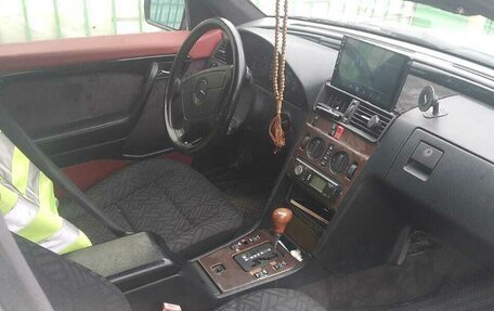 Mercedes-Benz C-Класс, 1995 год, 350 000 рублей, 3 фотография