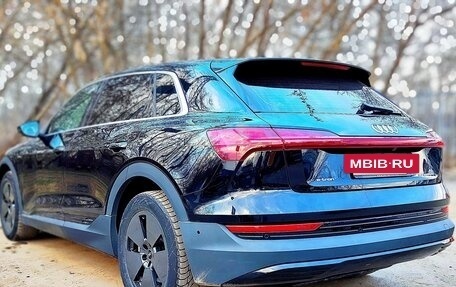 Audi e-tron I, 2021 год, 4 500 000 рублей, 3 фотография