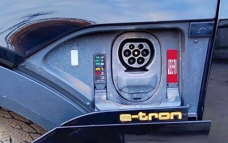 Audi e-tron I, 2021 год, 4 500 000 рублей, 10 фотография