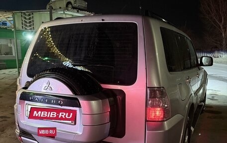 Mitsubishi Pajero IV, 2011 год, 2 100 000 рублей, 3 фотография