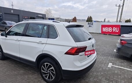 Volkswagen Tiguan II, 2018 год, 2 635 000 рублей, 5 фотография