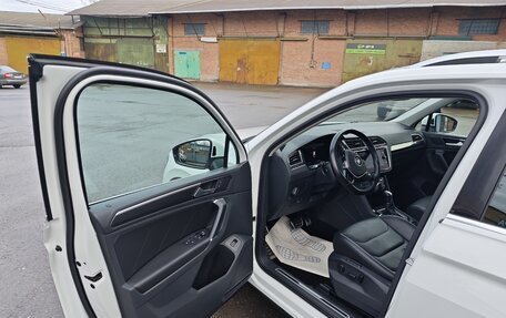 Volkswagen Tiguan II, 2018 год, 2 635 000 рублей, 11 фотография