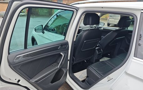 Volkswagen Tiguan II, 2018 год, 2 635 000 рублей, 12 фотография