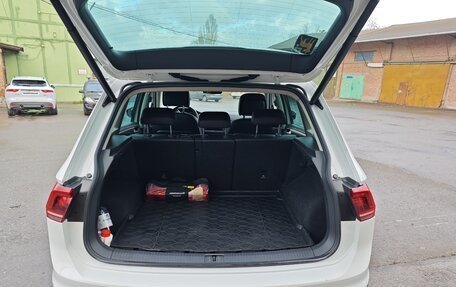 Volkswagen Tiguan II, 2018 год, 2 635 000 рублей, 13 фотография