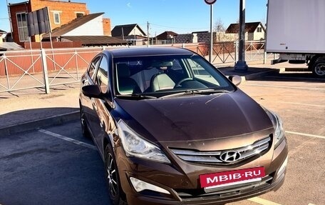 Hyundai Solaris II рестайлинг, 2015 год, 810 000 рублей, 2 фотография