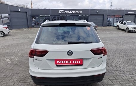 Volkswagen Tiguan II, 2018 год, 2 635 000 рублей, 6 фотография