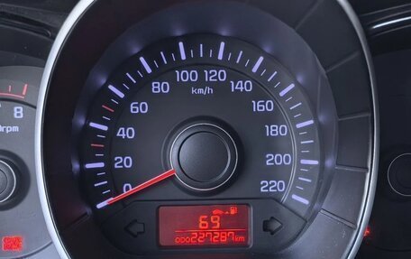 KIA Rio III рестайлинг, 2013 год, 800 000 рублей, 9 фотография